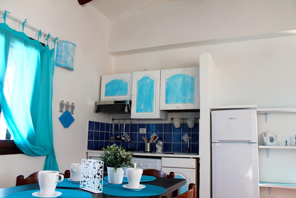 Apartamento La Marmorata Vacation House Santa Teresa Gallura Habitación foto