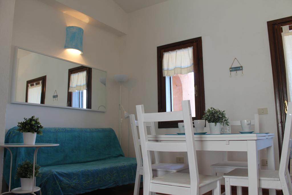 Apartamento La Marmorata Vacation House Santa Teresa Gallura Habitación foto
